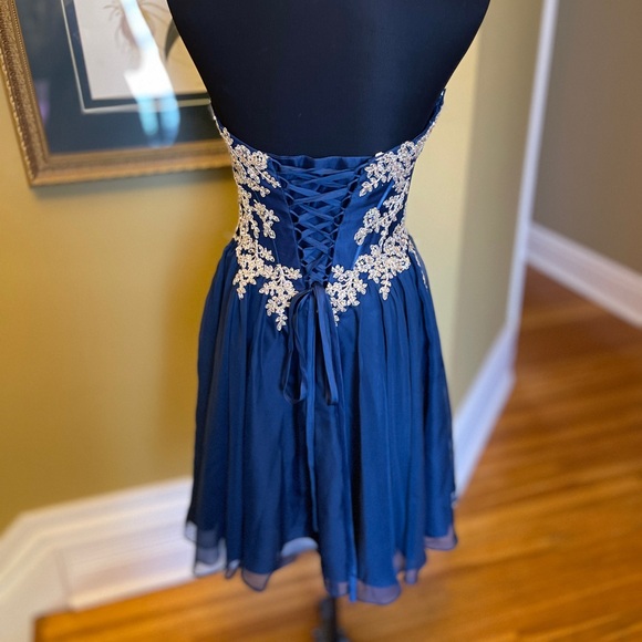 Prom dress - Picture 5 of 8